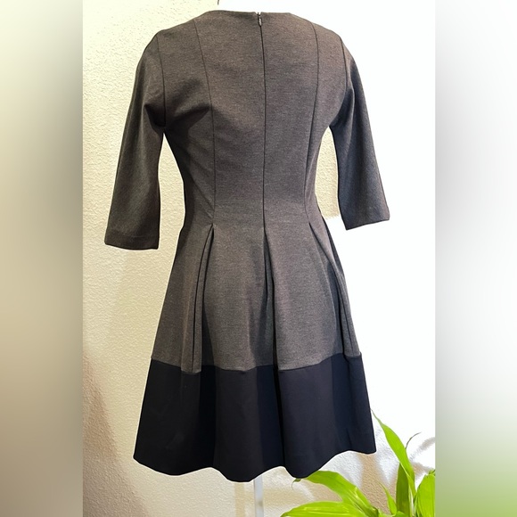 Gap Charcoal Grey Color Block Fit and Flare Dress - Picture 2 of 2